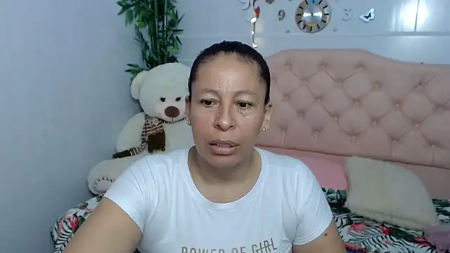 mature martina online show from 09.21.25