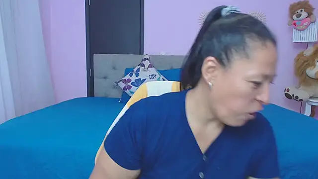 mature martina online show from 01.06.26