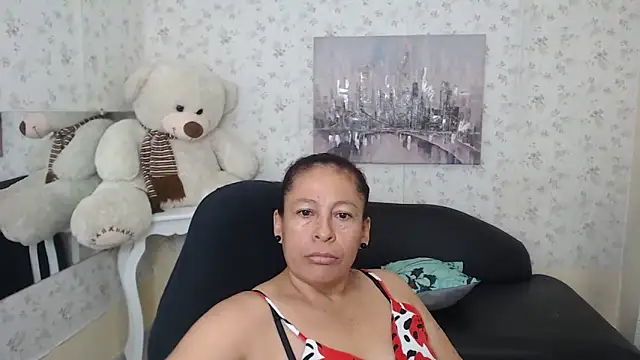 Snapshot of mature_martina chatting on 04.17.26 mature martina online show from 04.17.26
