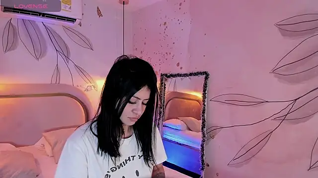 Snapshot of JESYSOZ23_ chatting on 01.17.25 JESYSOZ23 online show from 01.17.25