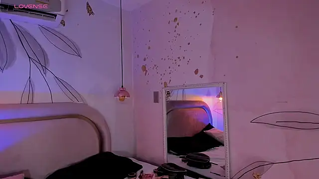 Snapshot of JESYSOZ23_ chatting on 02.20.25 JESYSOZ23 online show from 02.20.25