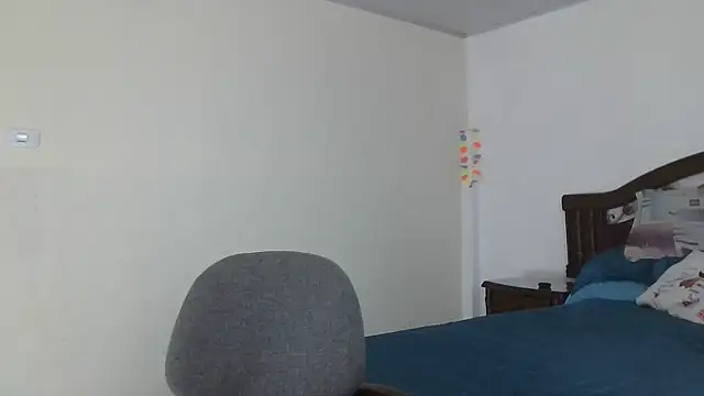 Snapshot of ruby-milf1 chatting on 12.13.24 ruby-milf1 online show from 12.13.24