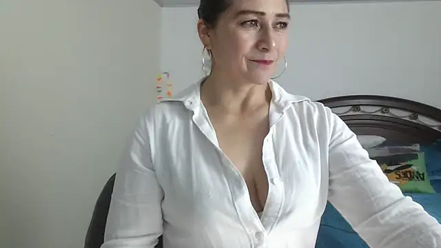 Snapshot of ruby-milf1 chatting on 12.18.24 ruby-milf1 online show from 12.18.24