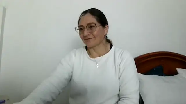 Snapshot of ruby-milf1 chatting on 10.13.25 ruby-milf1 online show from 10.13.25