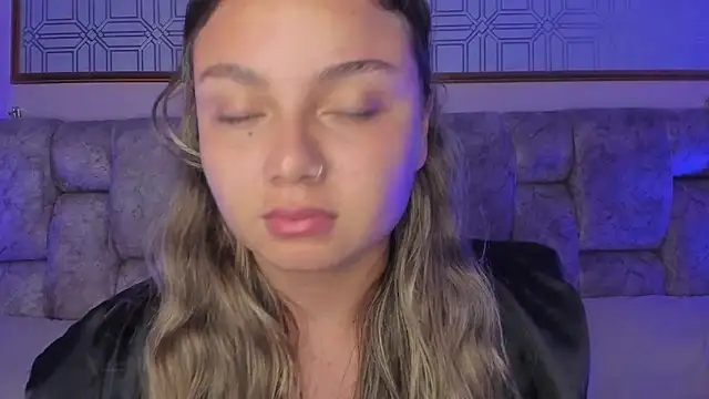 AnnyLopezz  online show from 03.04.25