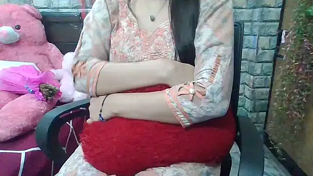 Snapshot of Sexy_iknoor chatting on 02.16.25 Sexy iknoor online show from 02.16.25