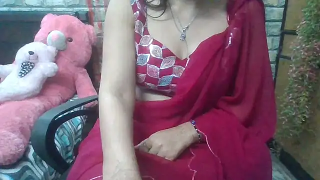 Snapshot of Sexy_iknoor chatting on 03.10.25 Sexy iknoor online show from 03.10.25