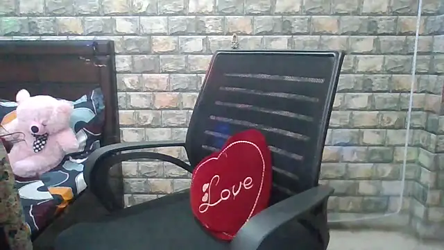 Snapshot of Sexy_iknoor chatting on 11.16.25 Sexy iknoor online show from 11.16.25