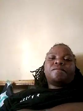 pretty-donna online show from 11.23.25