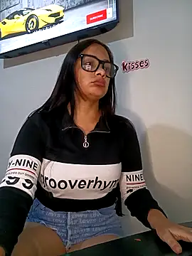 Snapshot of MEGAN_X0XX chatting on 11.13.25 MEGAN X0XX online show from 11.13.25