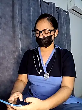 Snapshot of MEGAN_X0XX chatting on 12.18.25 MEGAN X0XX online show from 12.18.25