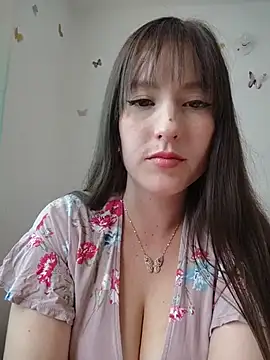 Snapshot of Belly_Rosse chatting on 07.15.26 Belly Rosse online show from 07.15.26