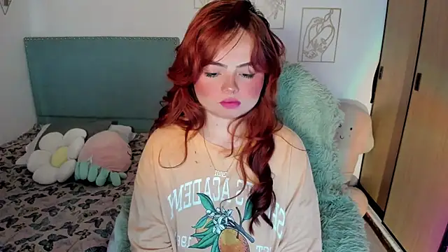 Snapshot of damn_that_booty chatting on 11.21.25 damn that booty online show from 11.21.25