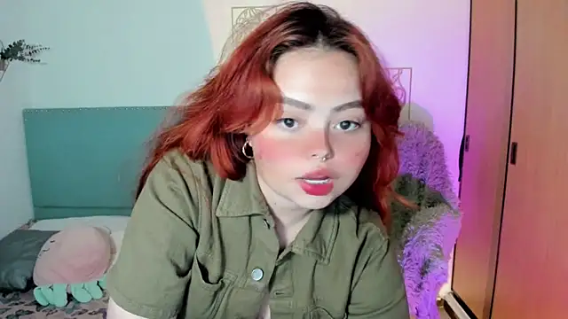 Snapshot of damn_that_booty chatting on 11.23.25 damn that booty online show from 11.23.25