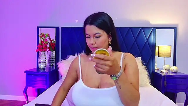 Margaret Saunders online show from 03.21.25