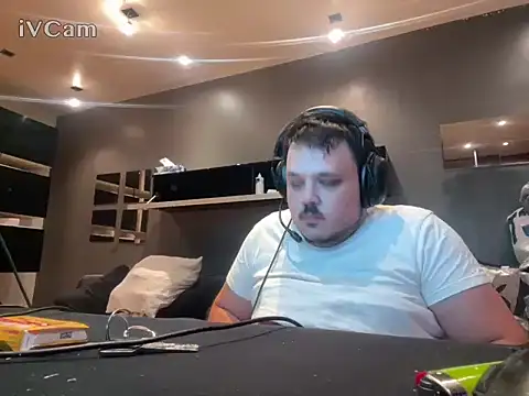 Snapshot of Bebemickey75 chatting on 09.20.25 Bebemickey75 online show from 09.20.25