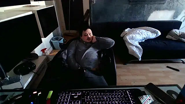 Snapshot of Bebemickey75 chatting on 03.15.26 Bebemickey75 online show from 03.15.26