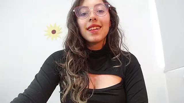 kute Aliz online show from 12.18.24