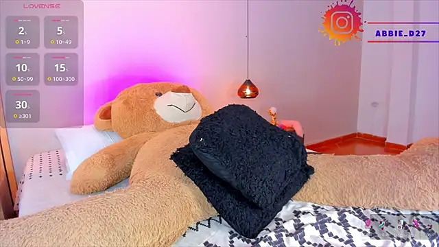 AbbieEdmond online show from 03.11.25