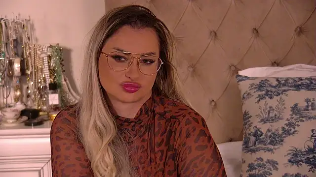 Snapshot of Denisse_Perry chatting on 03.02.26 Denisse Perry online show from 03.02.26