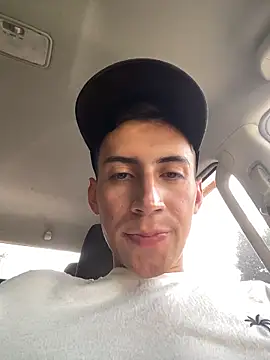 Snapshot of vpn1000 chatting on 12.03.25 vpn1000 online show from 12.03.25