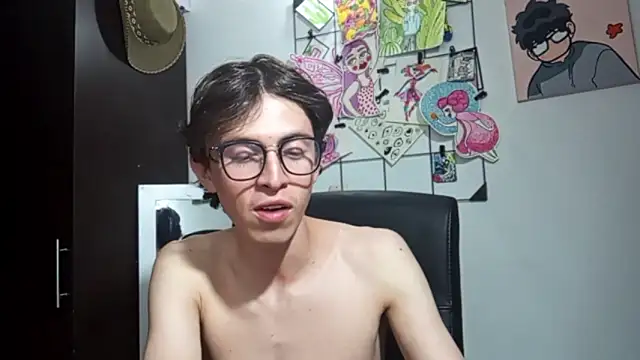 Snapshot of Norehg chatting on 09.21.25 Norehg online show from 09.21.25