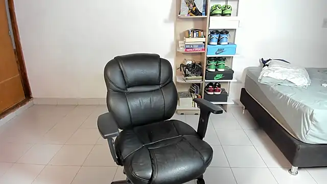 imtonny19 online show from 09.14.25