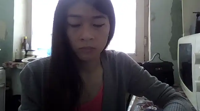 CarlyJoy online show from 03.06.25