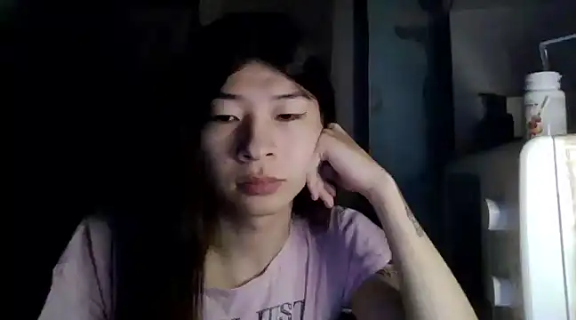 CarlyJoy online show from 03.12.25