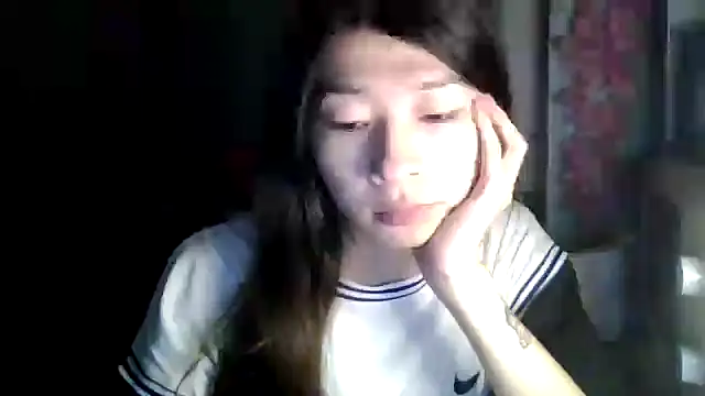 CarlyJoy online show from 10.08.25