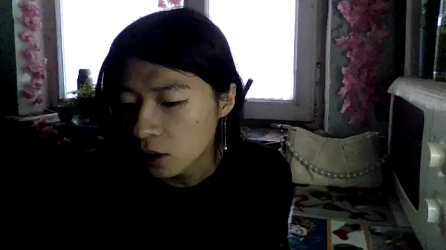 CarlyJoy online show from 10.28.25