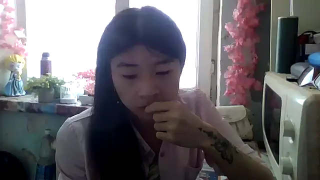 CarlyJoy online show from 04.09.26