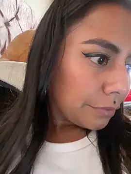 Snapshot of im_amber chatting on 02.24.25 im amber online show from 02.24.25