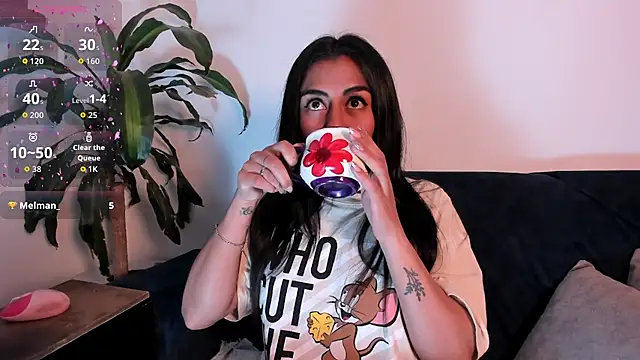 Snapshot of im_amber chatting on 11.08.25 im amber online show from 11.08.25