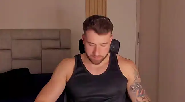 Snapshot of paul_rogerr chatting on 12.13.24 paul rogerr online show from 12.13.24