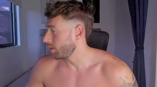 Snapshot of paul_rogerr chatting on 02.26.25 paul rogerr online show from 02.26.25