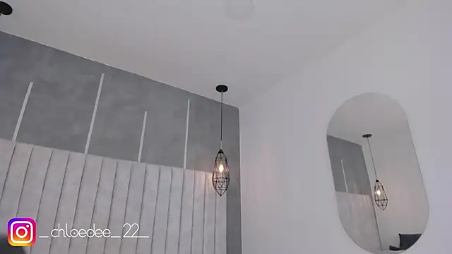 Snapshot of chloe_d chatting on 01.11.25 chloe d online show from 01.11.25