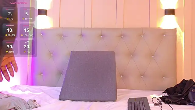 Snapshot of sofiaa_ebony chatting on 12.02.25 sofiaa ebony online show from 12.02.25