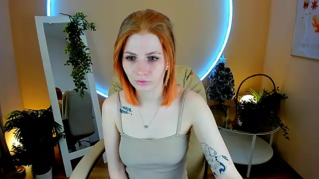 Snapshot of Mira__Blush chatting on 01.08.25 Mira Blush online show from 01.08.25