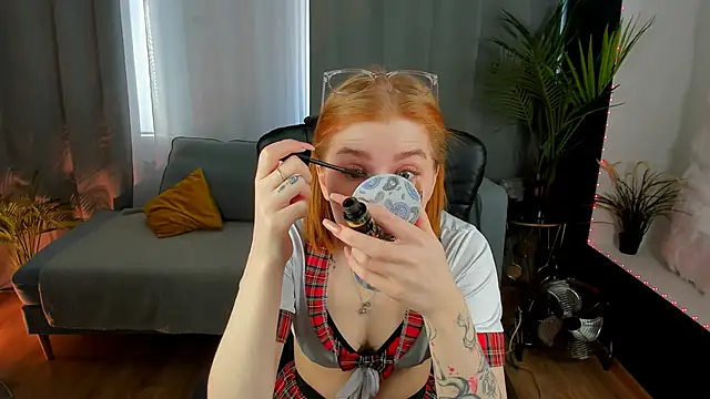 Snapshot of Mira__Blush chatting on 03.21.25 Mira Blush online show from 03.21.25