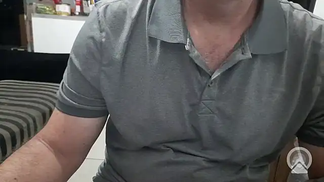 Snapshot of Ivanxx712 chatting on 10.18.25 Ivanxx712 online show from 10.18.25