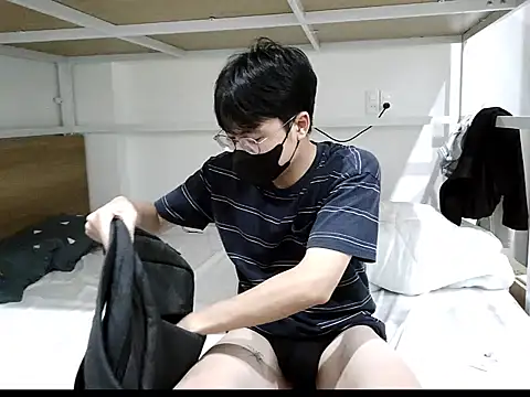 Gwencloudy online show from 10.30.25