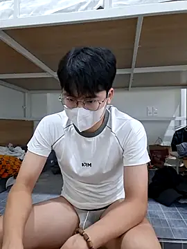 Gwencloudy online show from 07.26.26
