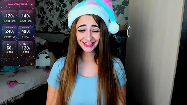 Snapshot of weakness4u chatting on 12.27.24 weakness4u online show from 12.27.24