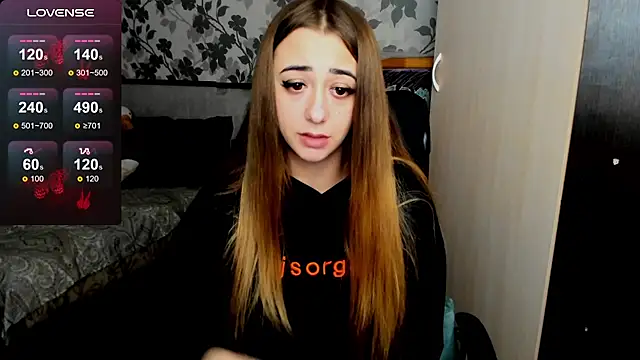 Snapshot of weakness4u chatting on 11.13.25 weakness4u online show from 11.13.25