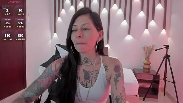 dark gotica online show from 04.05.26