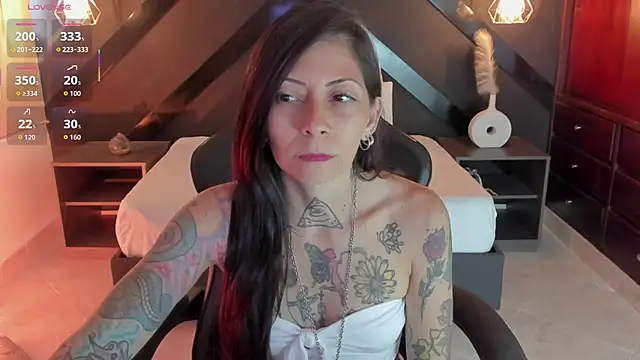 dark gotica online show from 04.18.26