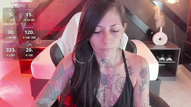 dark gotica online show from 07.15.26