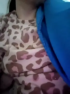 Snapshot of bruna_safadinhaa chatting on 03.12.26 bruna safadinhaa online show from 03.12.26