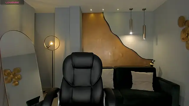 AlessiaCorleone  online show from 01.13.26